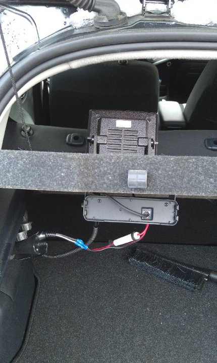 Motorola speaker FT 7800 mounted to rear.jpg