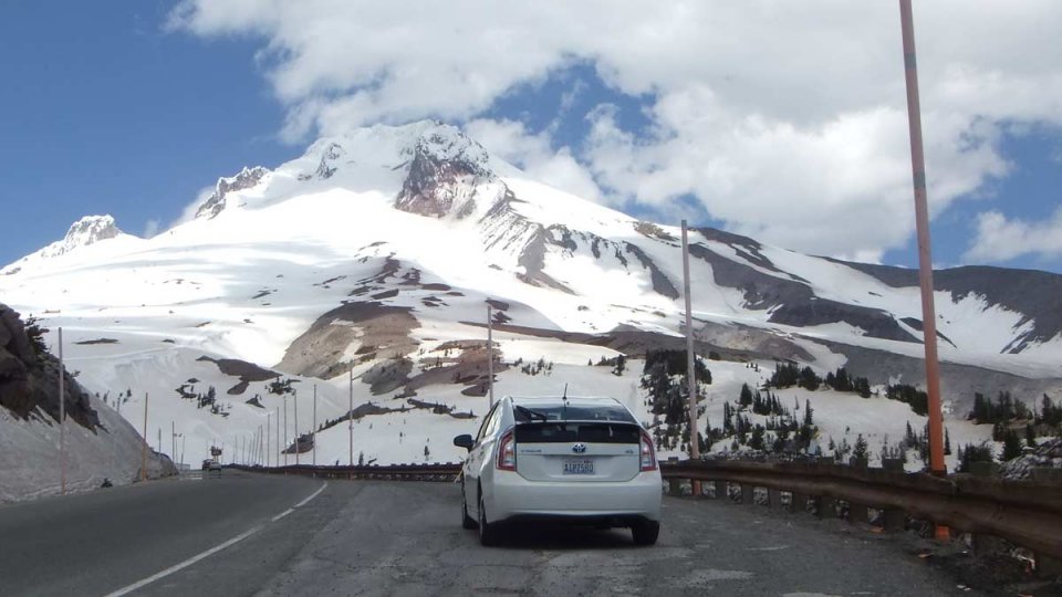 Mt-Hood-Prius.jpg