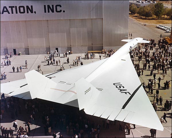 xb-70a-av-1-rollout.jpg